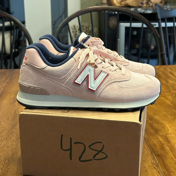New Balance 574 women’s Pink Grey SOLD OUT - Picture 7 of 13